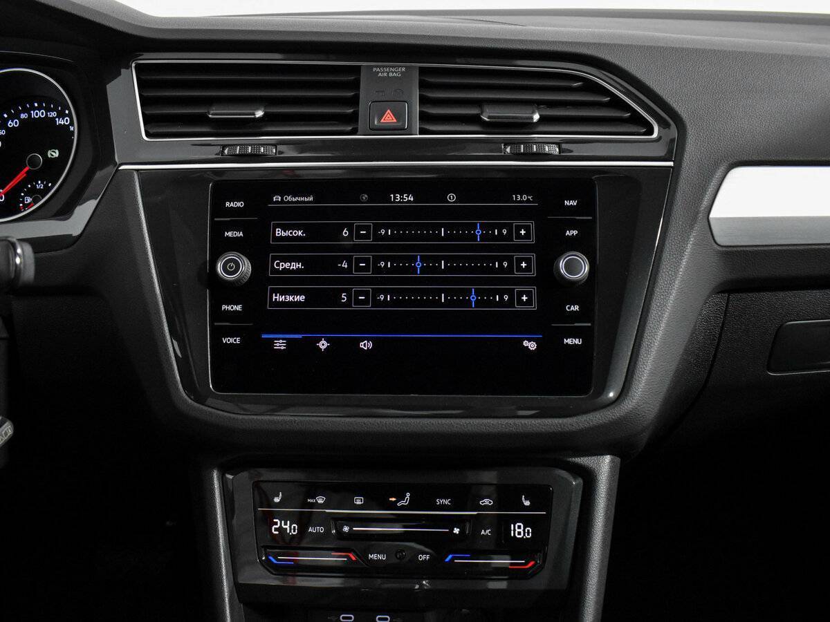 Купить Volkswagen Tiguan с пробегом. Фото: #13
