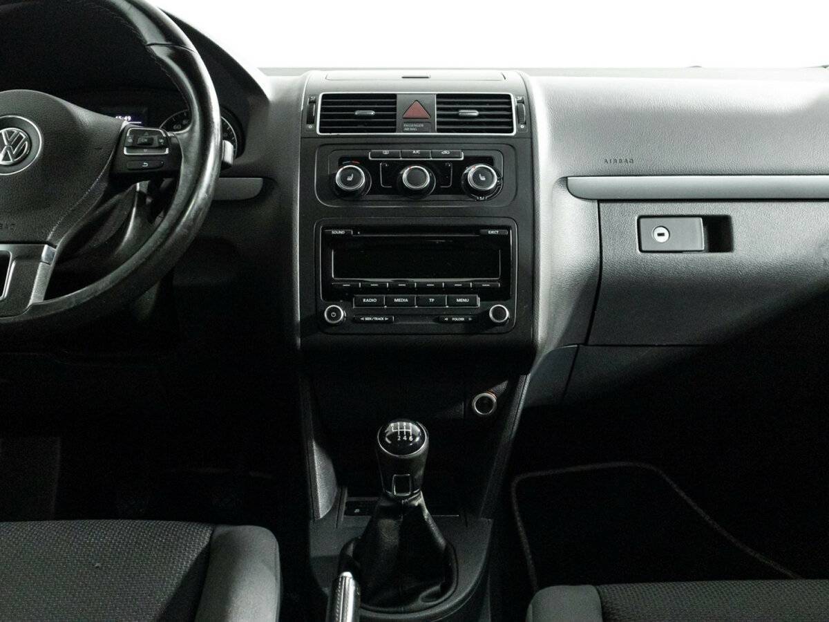 Купить Volkswagen Touran с пробегом. Фото: #13