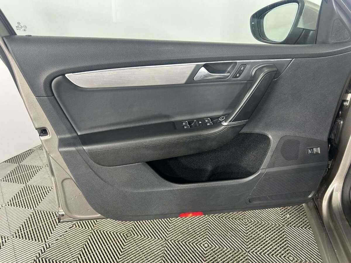 Купить Volkswagen Passat с пробегом. Фото: #7