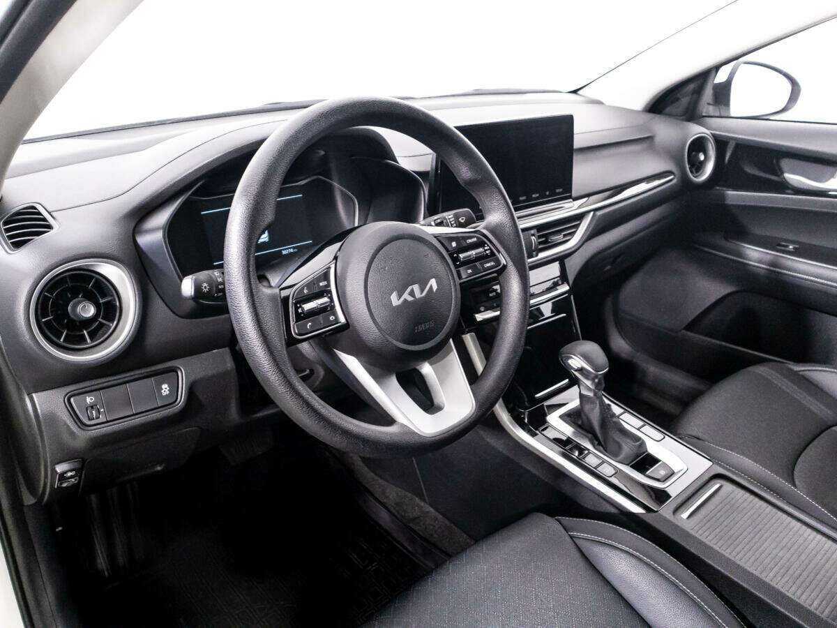 Купить Kia K3 с пробегом. Фото: #10