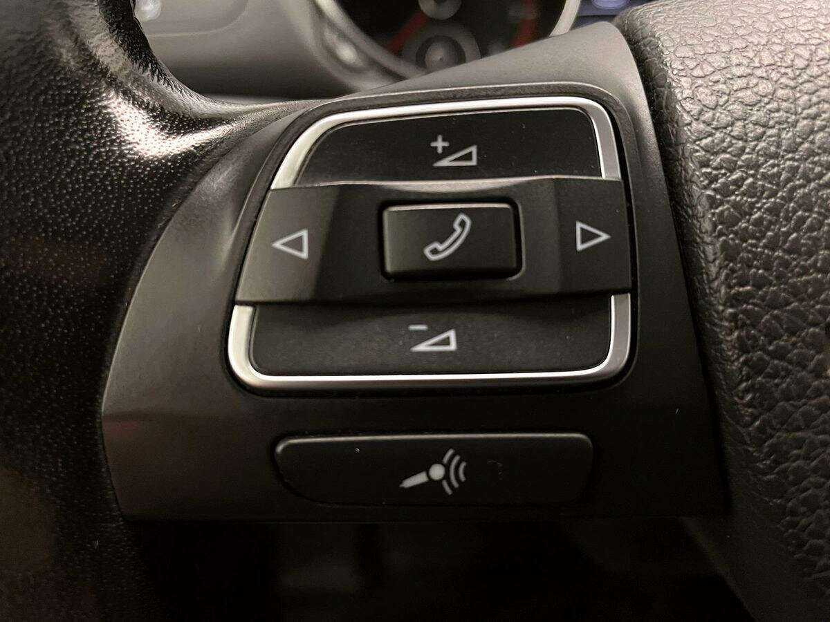 Купить Volkswagen Golf с пробегом. Фото: #10