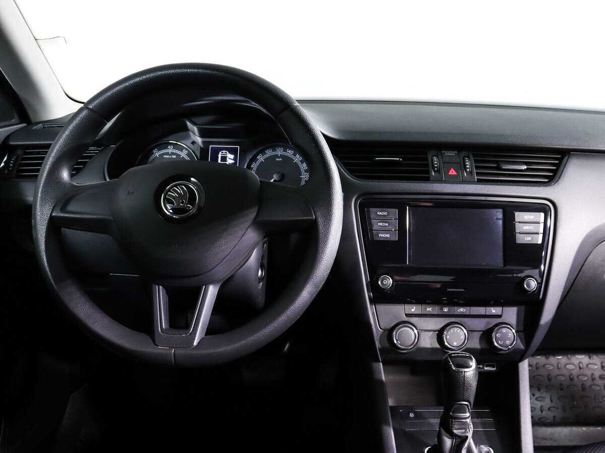 Купить Skoda Octavia с пробегом. Фото: #9