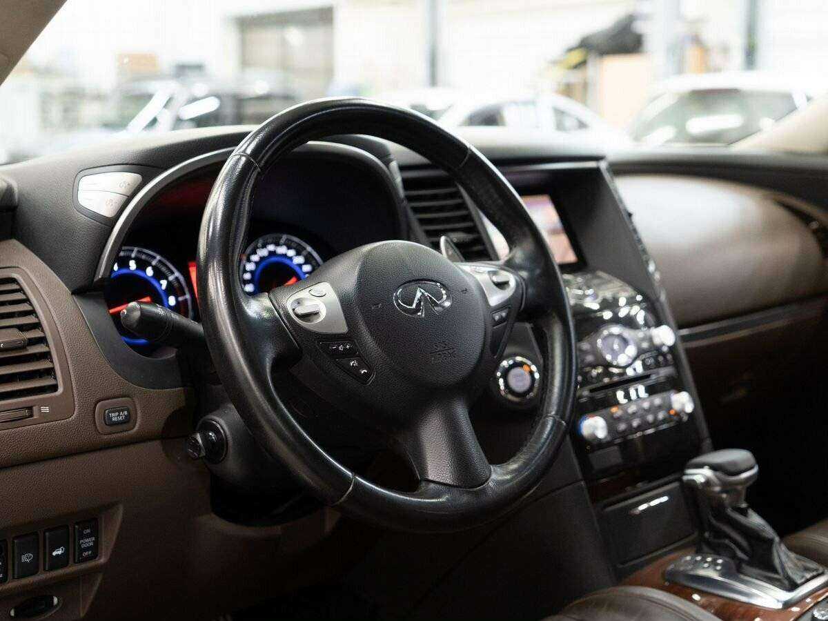 Купить Infiniti FX с пробегом. Фото: #4