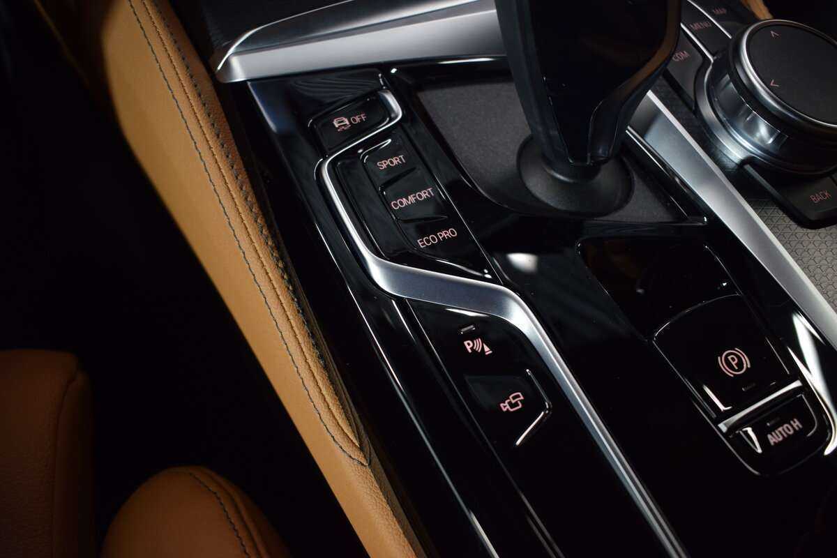 Купить BMW 5 серии с пробегом. Фото: #31
