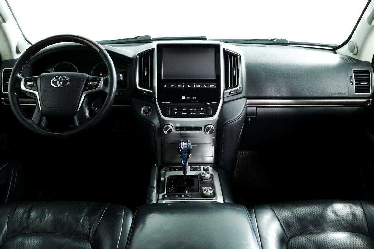 Купить Toyota Land Cruiser с пробегом. Фото: #10