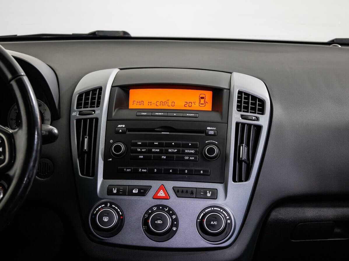 Купить Kia Ceed с пробегом. Фото: #12