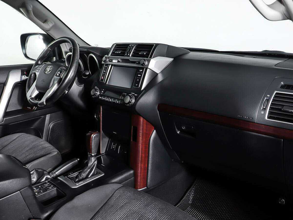 Купить Toyota Land Cruiser Prado с пробегом. Фото: #8