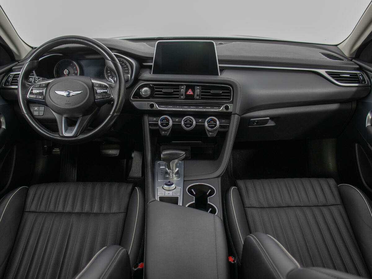 Купить Genesis G70 с пробегом. Фото: #15