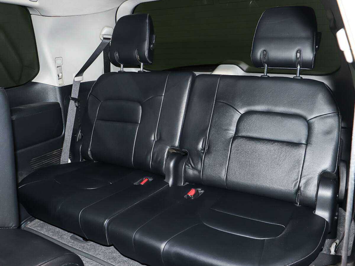 Купить Toyota Land Cruiser с пробегом. Фото: #13