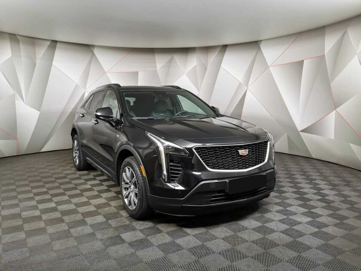Купить Cadillac XT4 с пробегом. Фото: #2