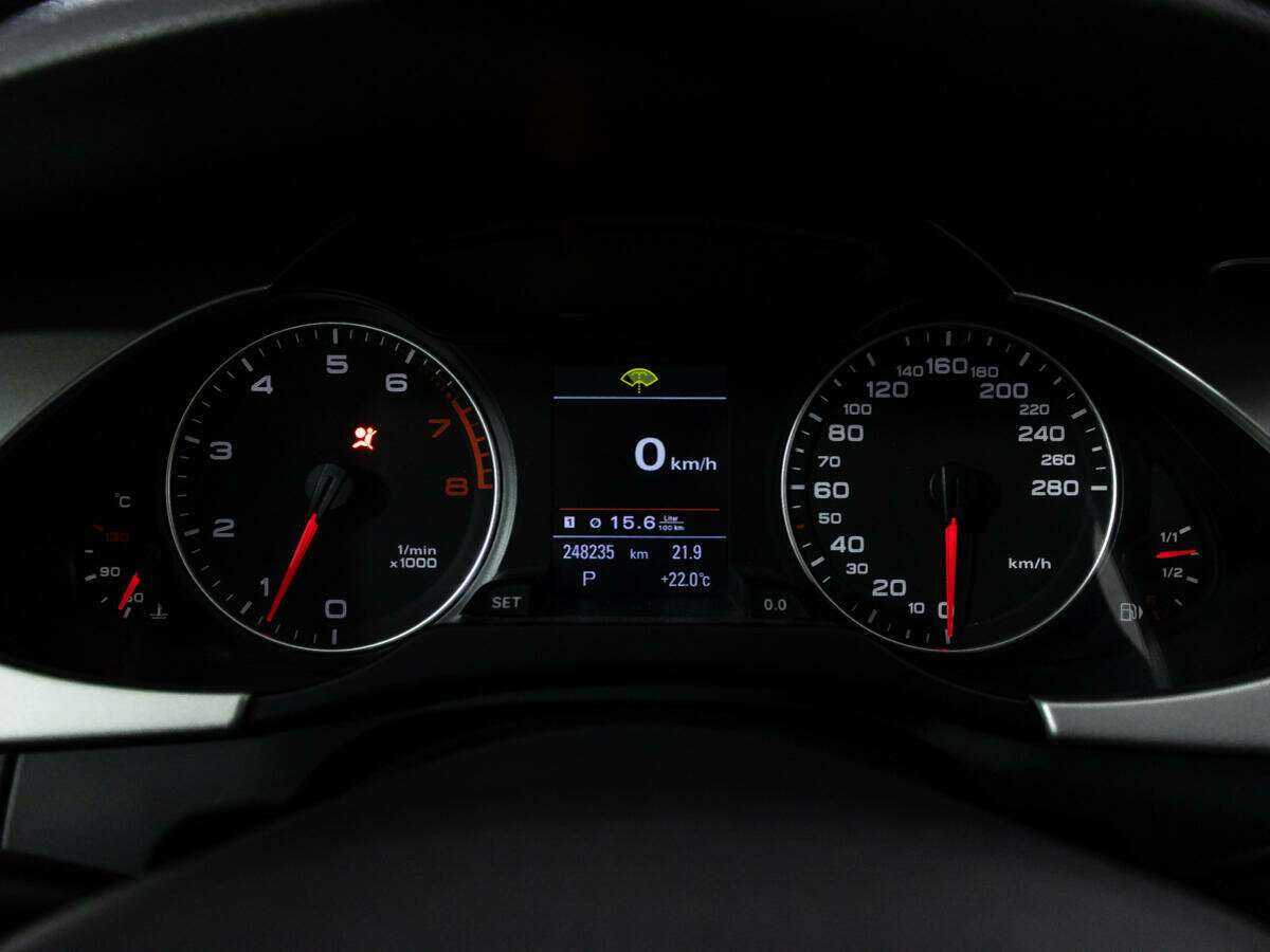 Купить Audi A4 с пробегом. Фото: #11