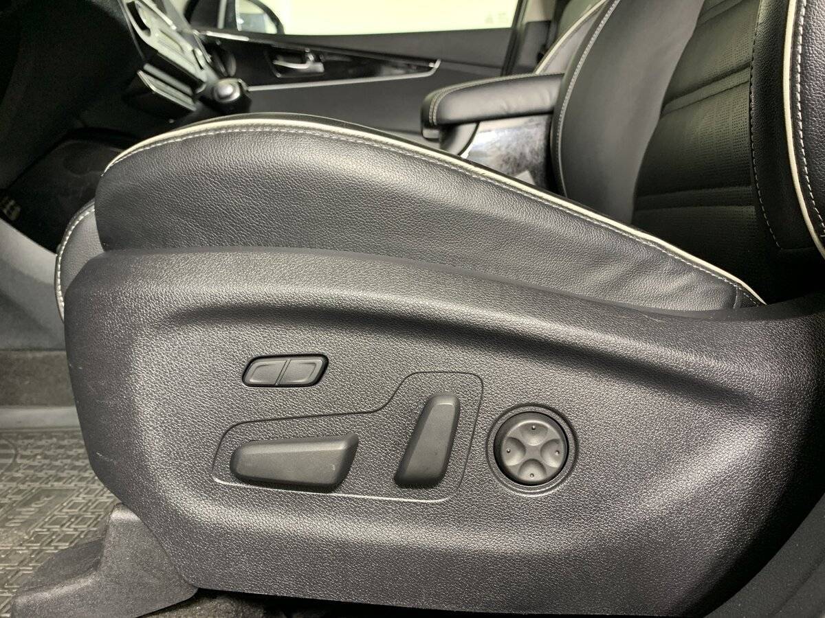Купить Kia Sorento с пробегом. Фото: #15