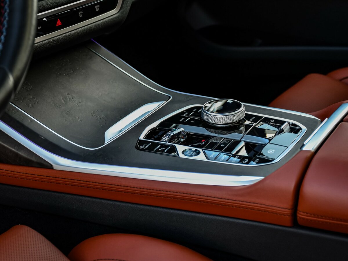 Купить BMW X7 с пробегом. Фото: #22