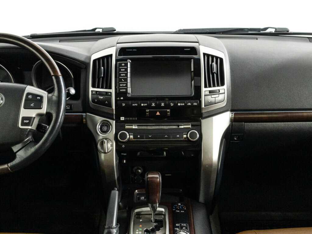 Купить Toyota Land Cruiser с пробегом. Фото: #13
