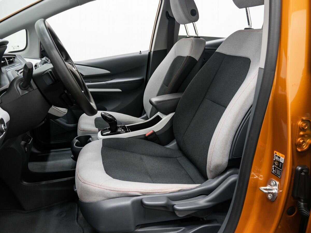 Купить Chevrolet Bolt с пробегом. Фото: #13