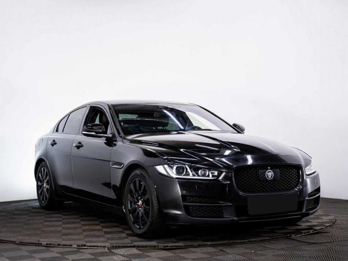 Купить Jaguar XE с пробегом. Фото: #2