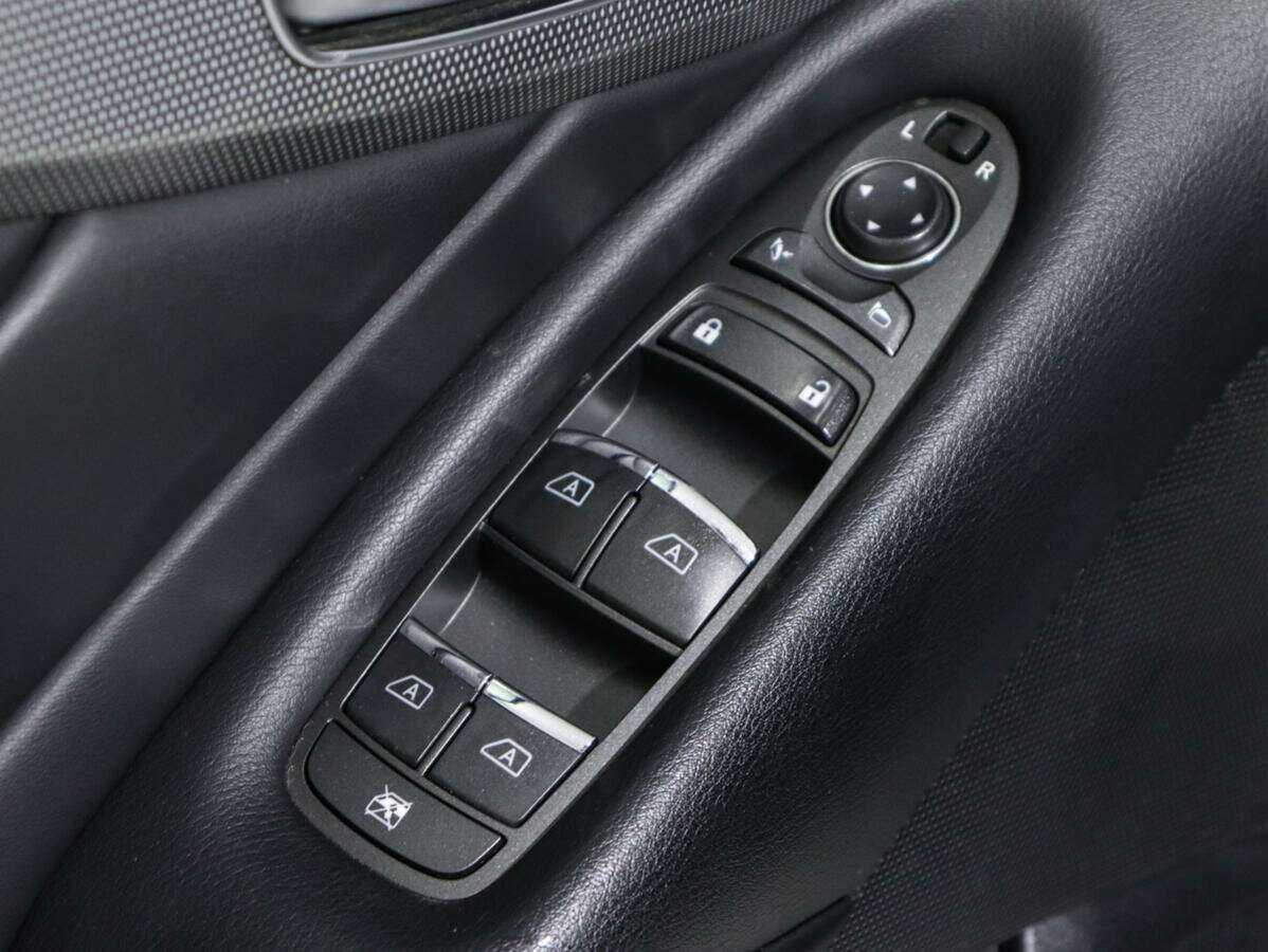 Купить Infiniti Q50 с пробегом. Фото: #15