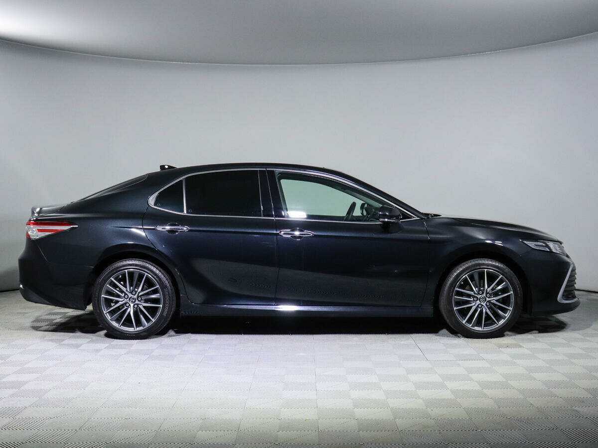 Купить Toyota Camry с пробегом. Фото: #2
