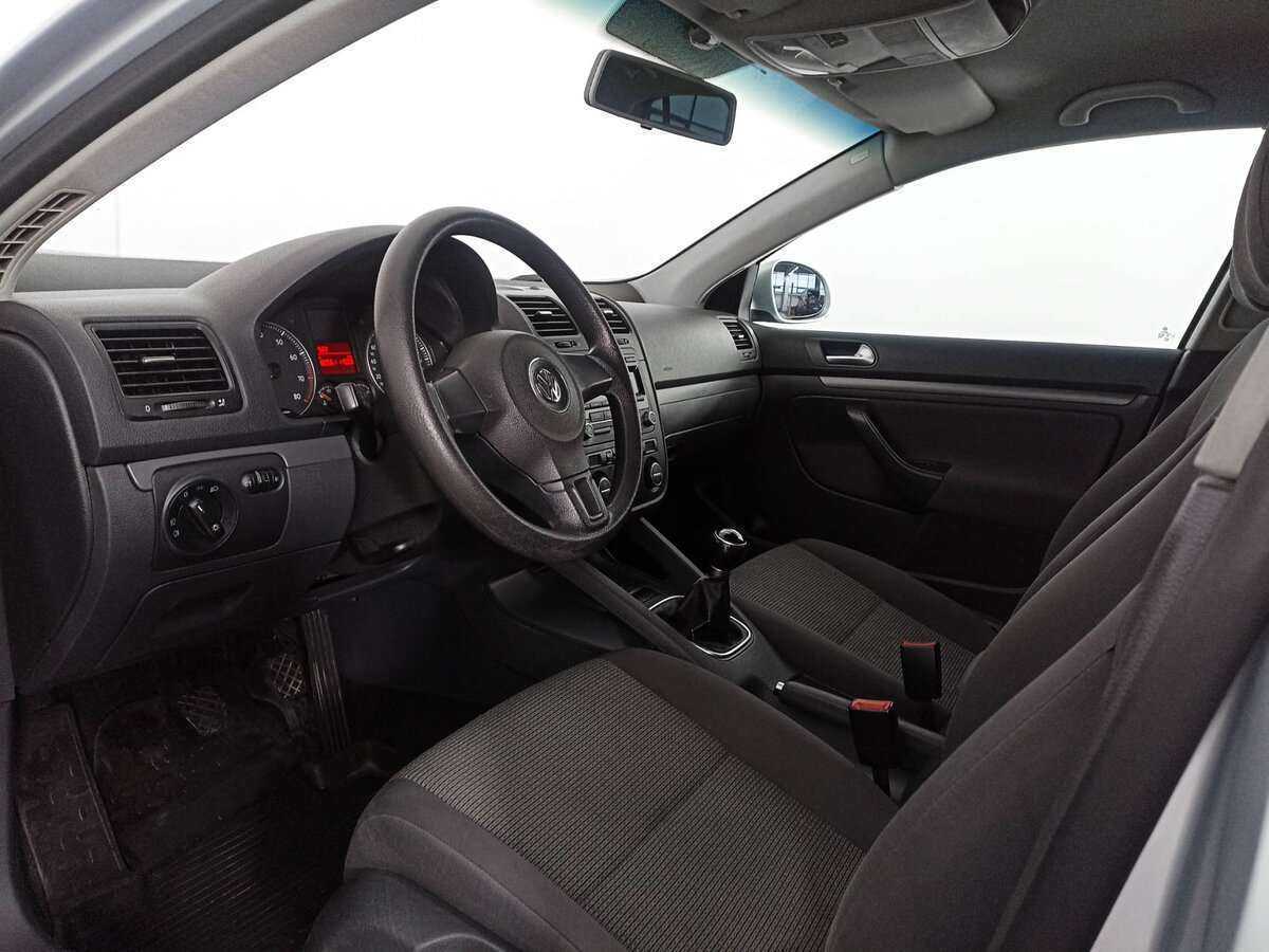 Купить Volkswagen Jetta с пробегом. Фото: #15