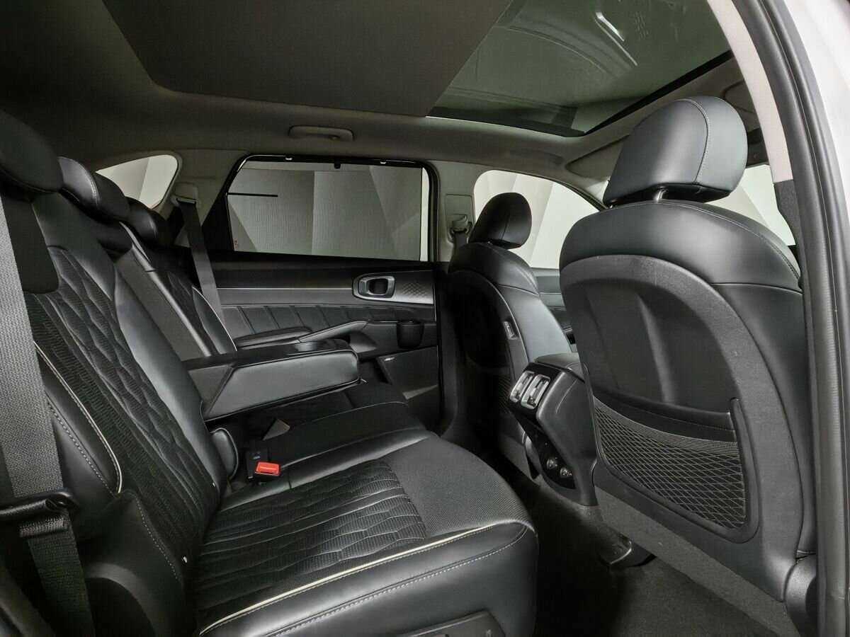 Купить Kia Sorento с пробегом. Фото: #11