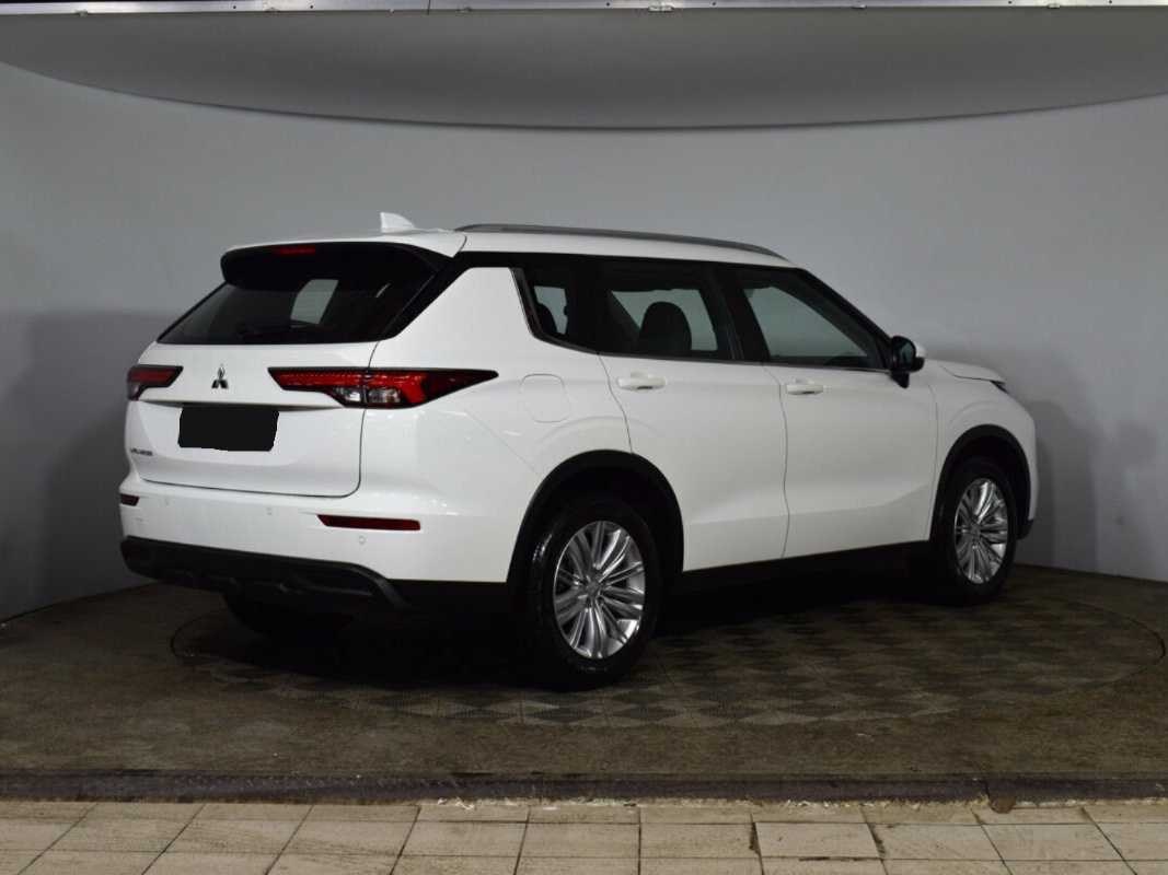 Купить Mitsubishi Outlander с пробегом. Фото: #4