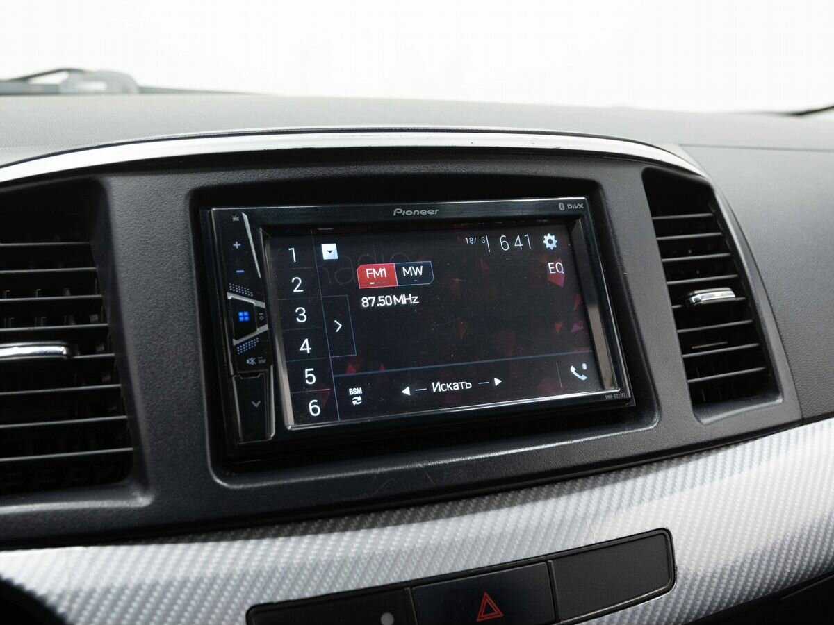 Купить Mitsubishi Lancer с пробегом. Фото: #13