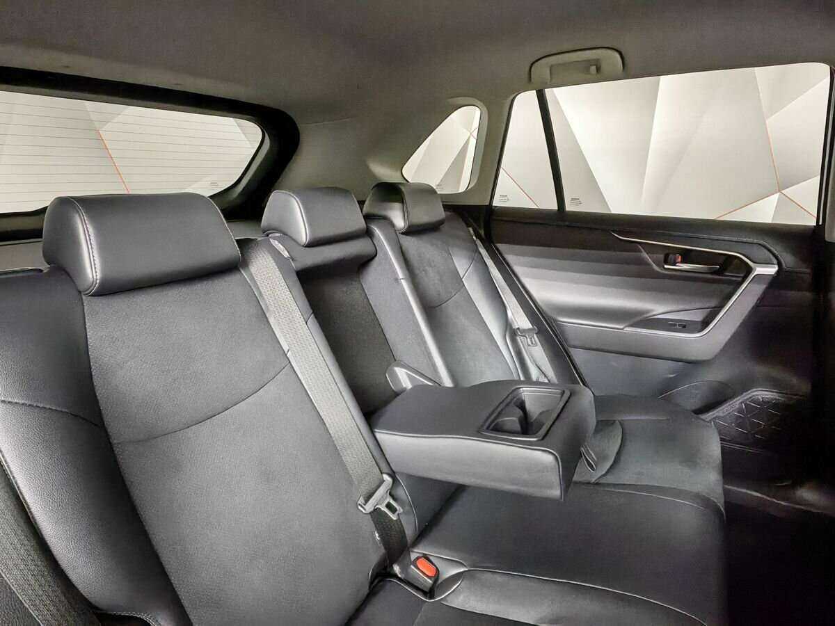 Купить Toyota RAV4 с пробегом. Фото: #12