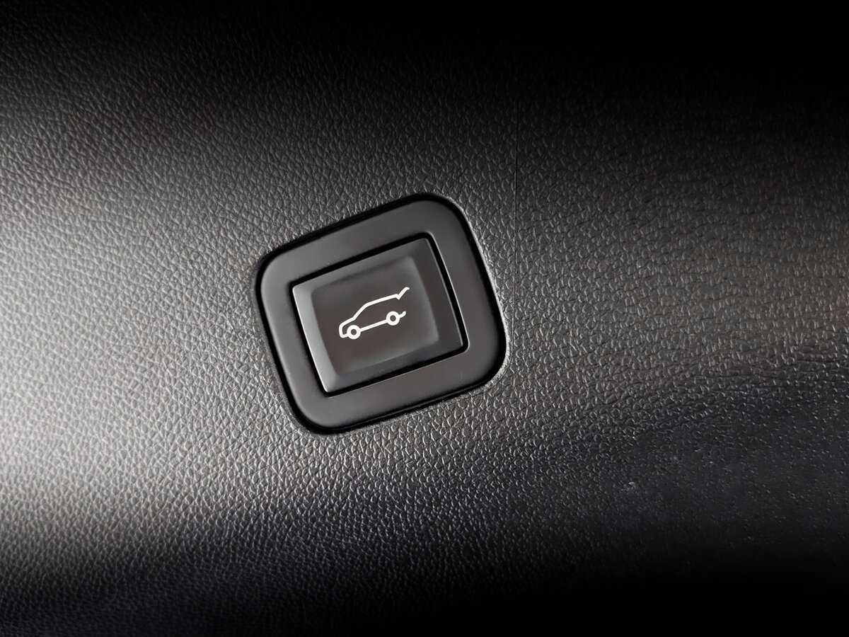 Купить Cadillac Escalade с пробегом. Фото: #28