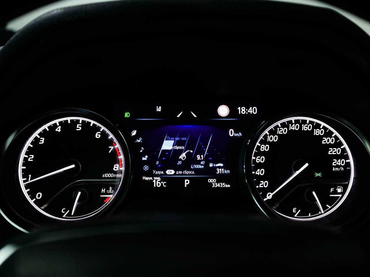 Купить Toyota Camry с пробегом. Фото: #12