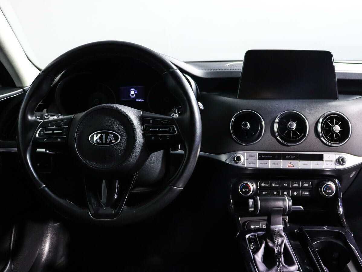 Купить Kia Stinger с пробегом. Фото: #9
