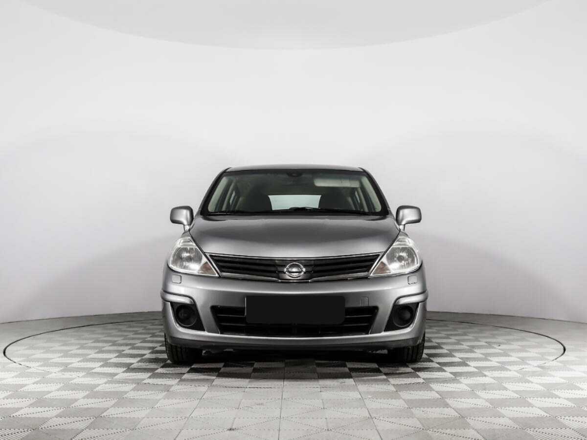 Купить Nissan Tiida с пробегом. Фото: #1