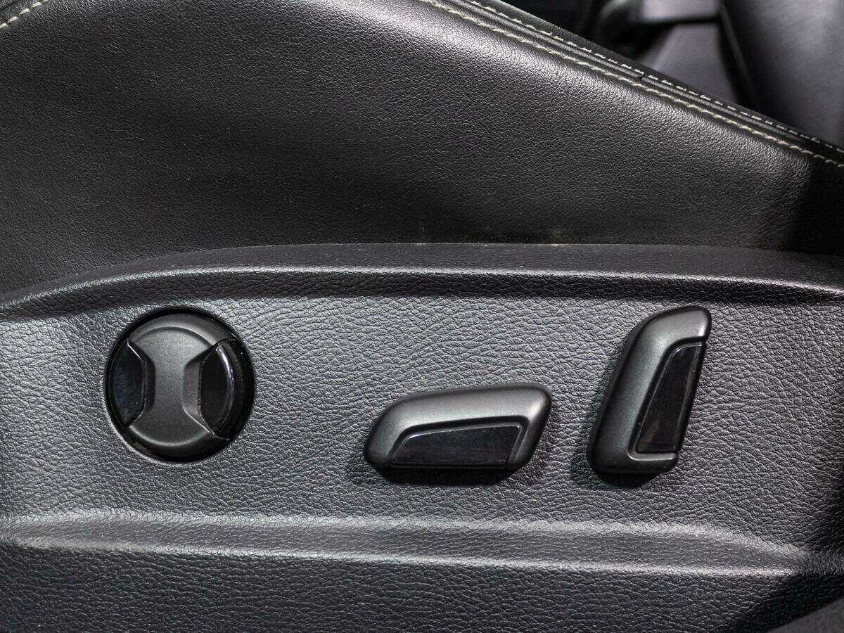Купить Volkswagen Golf R с пробегом. Фото: #15