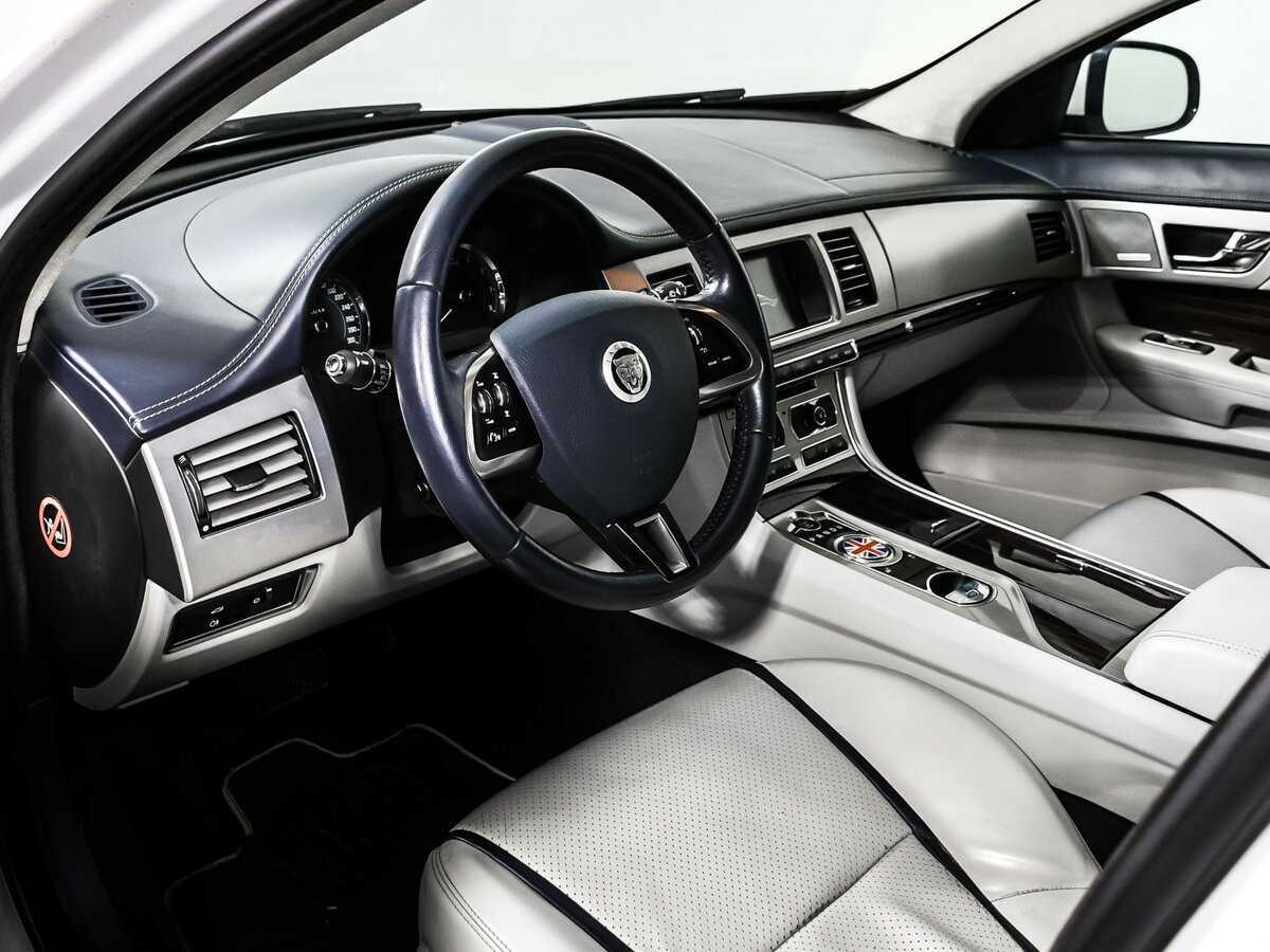 Купить Jaguar XF с пробегом. Фото: #11
