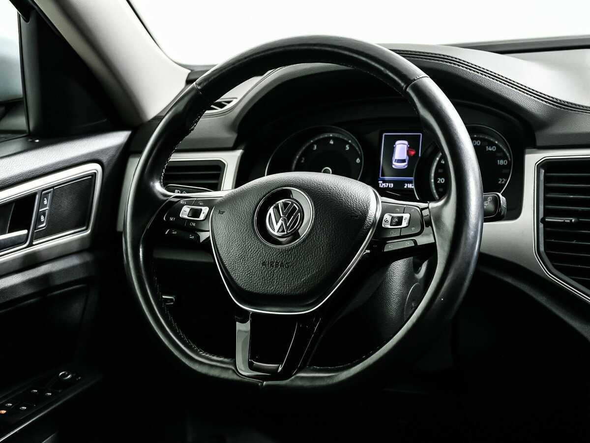 Купить Volkswagen Teramont с пробегом. Фото: #17