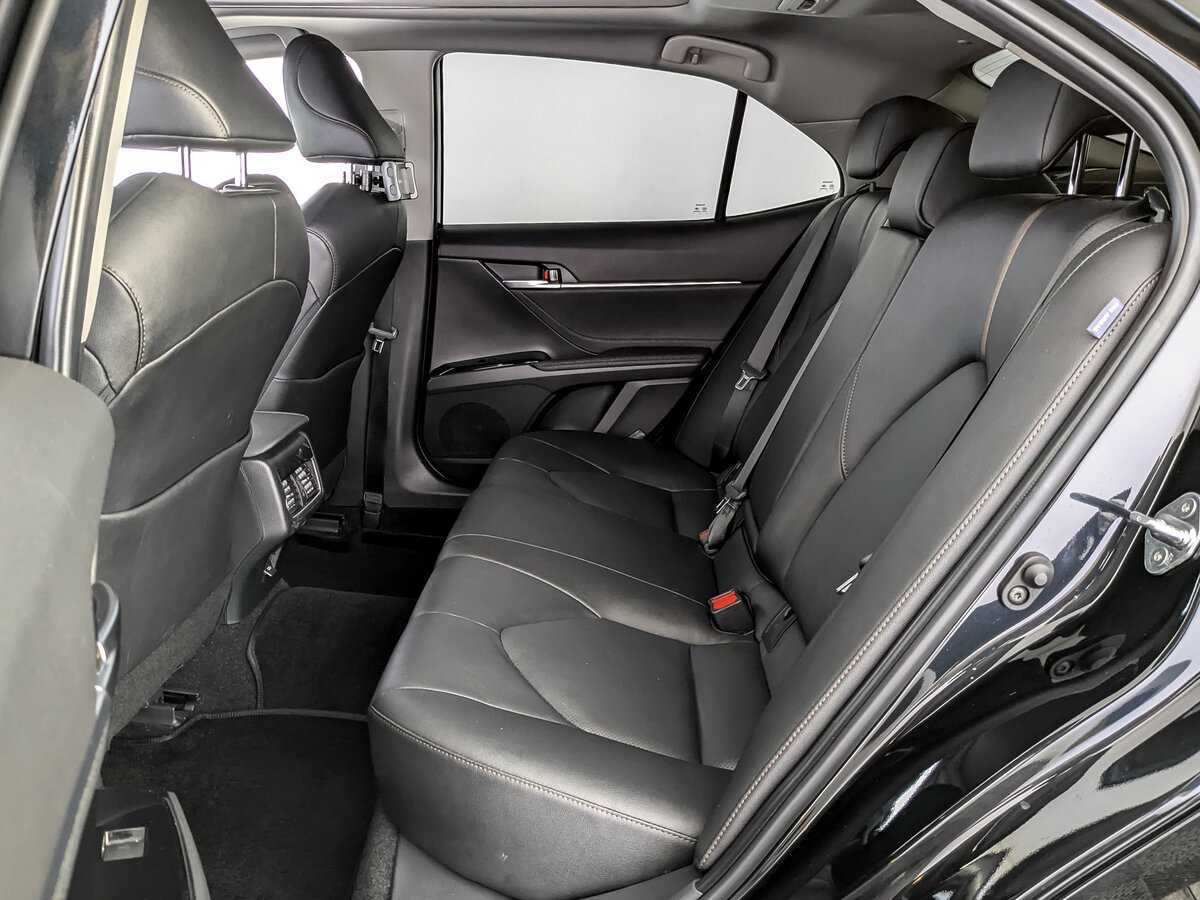Купить Toyota Camry с пробегом. Фото: #9