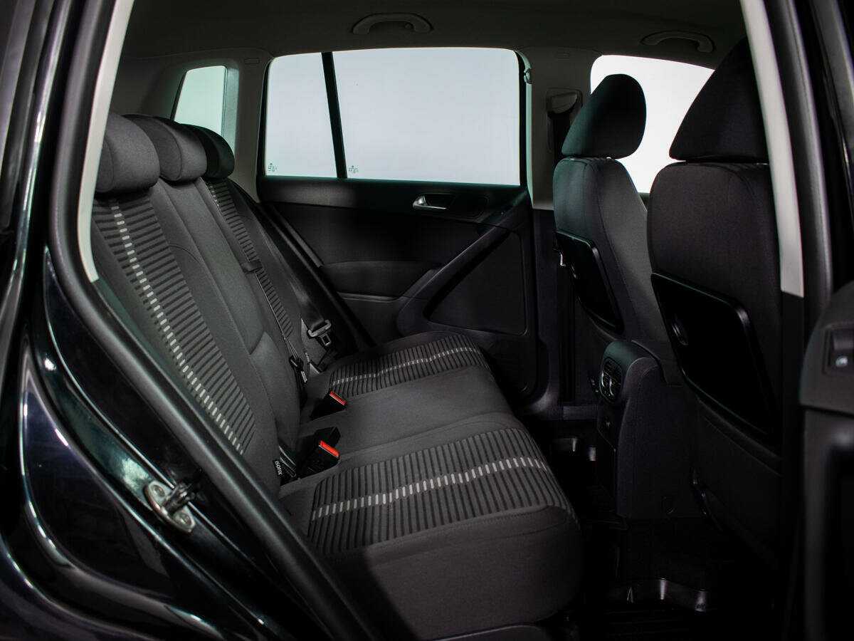 Купить Volkswagen Tiguan с пробегом. Фото: #7
