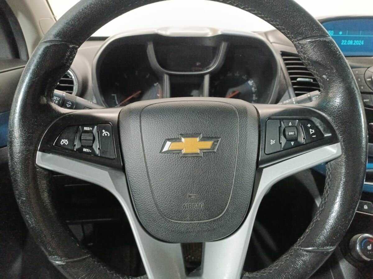 Купить Chevrolet Orlando с пробегом. Фото: #9