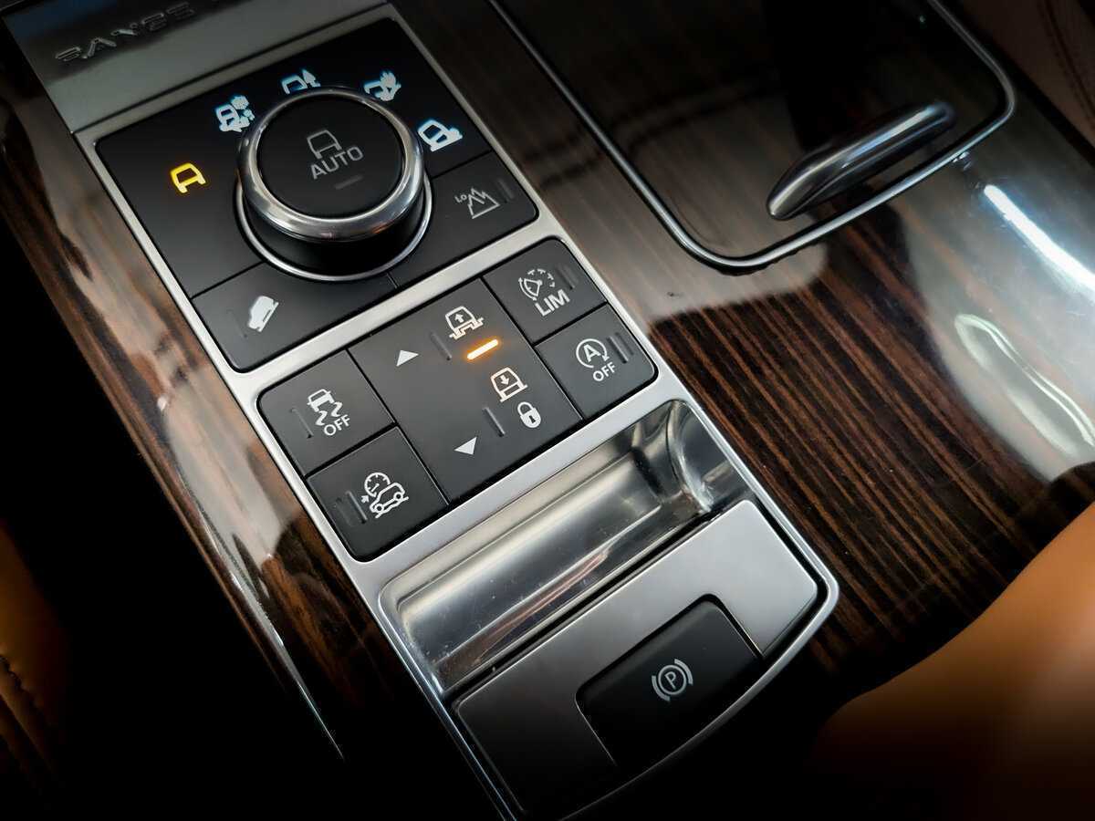 Купить Land Rover Range Rover с пробегом. Фото: #25