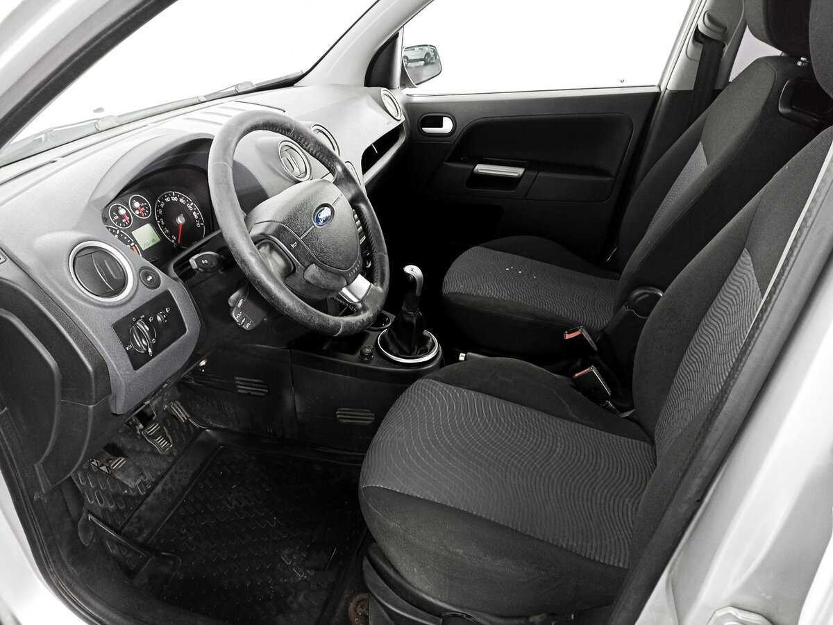 Купить Ford Fusion с пробегом. Фото: #13