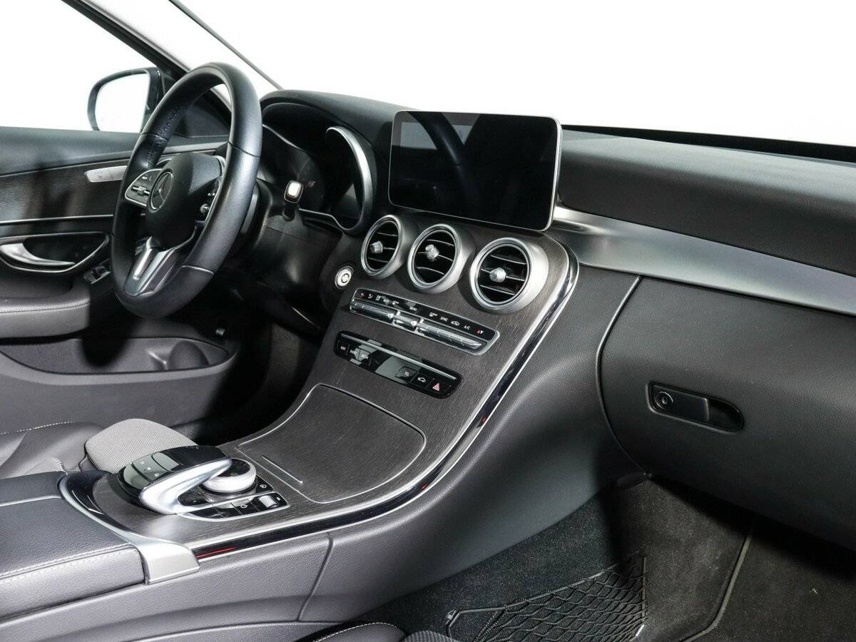 Купить Mercedes-Benz C-Класс с пробегом. Фото: #3