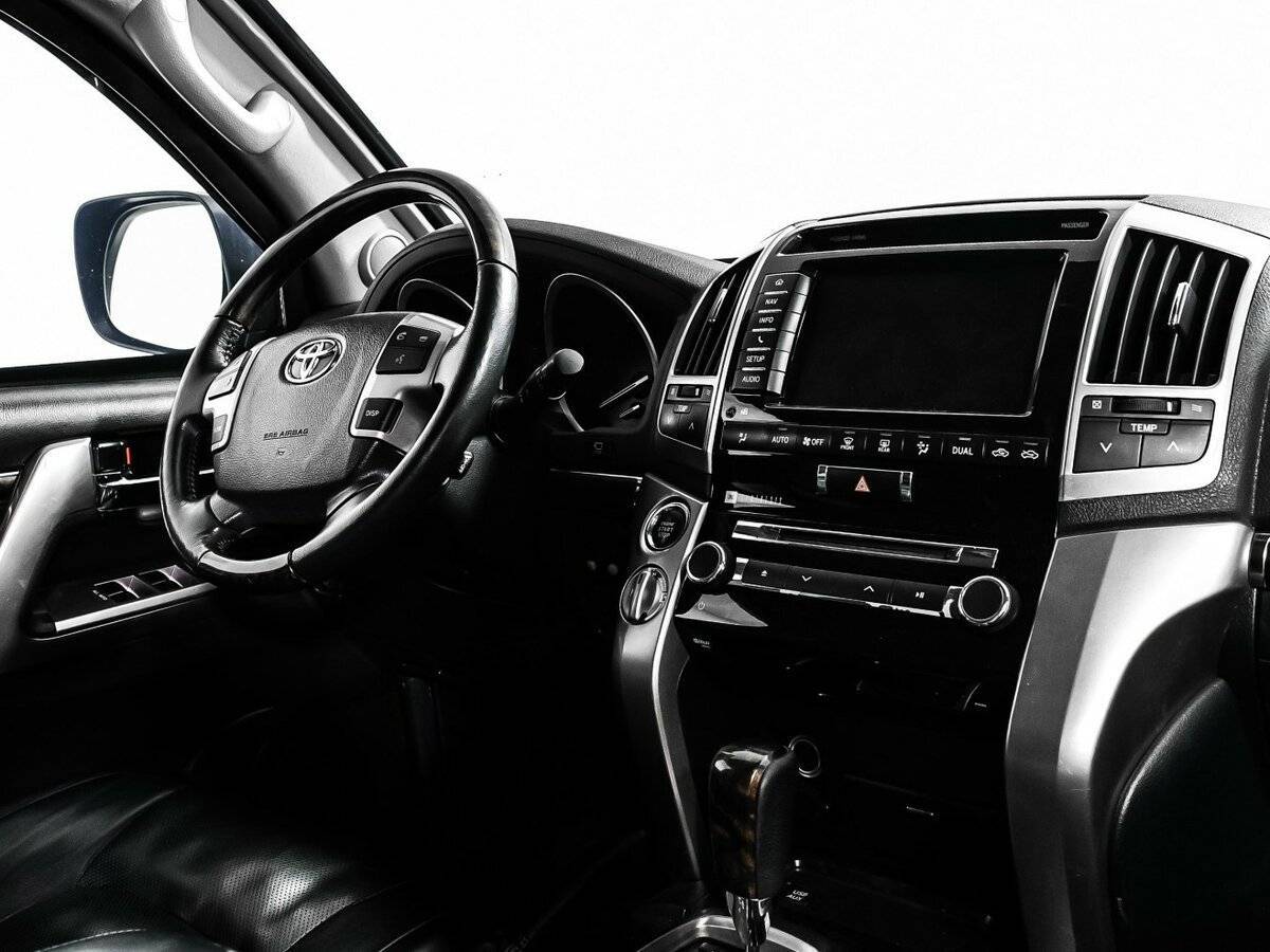 Купить Toyota Land Cruiser с пробегом. Фото: #7