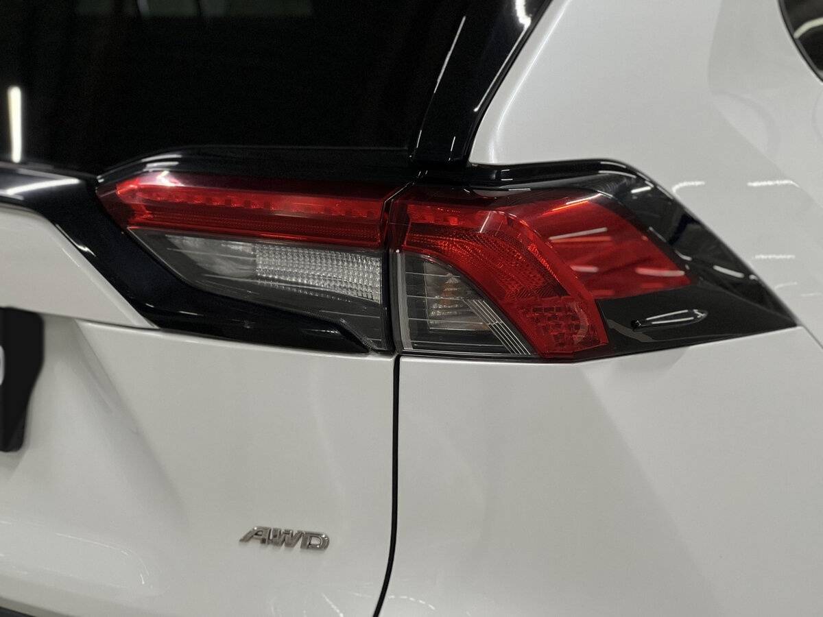Купить Toyota RAV4 с пробегом. Фото: #8