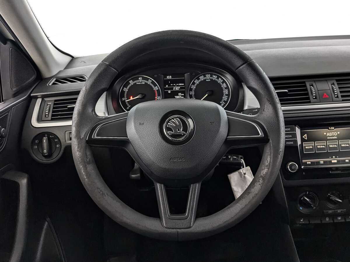 Купить Skoda Rapid с пробегом. Фото: #17