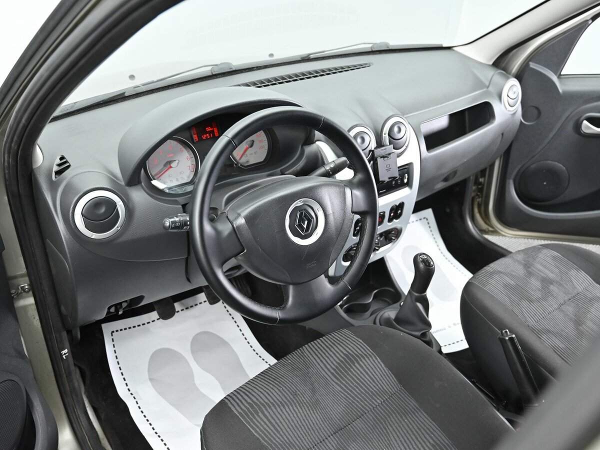 Купить Renault Logan с пробегом. Фото: #7
