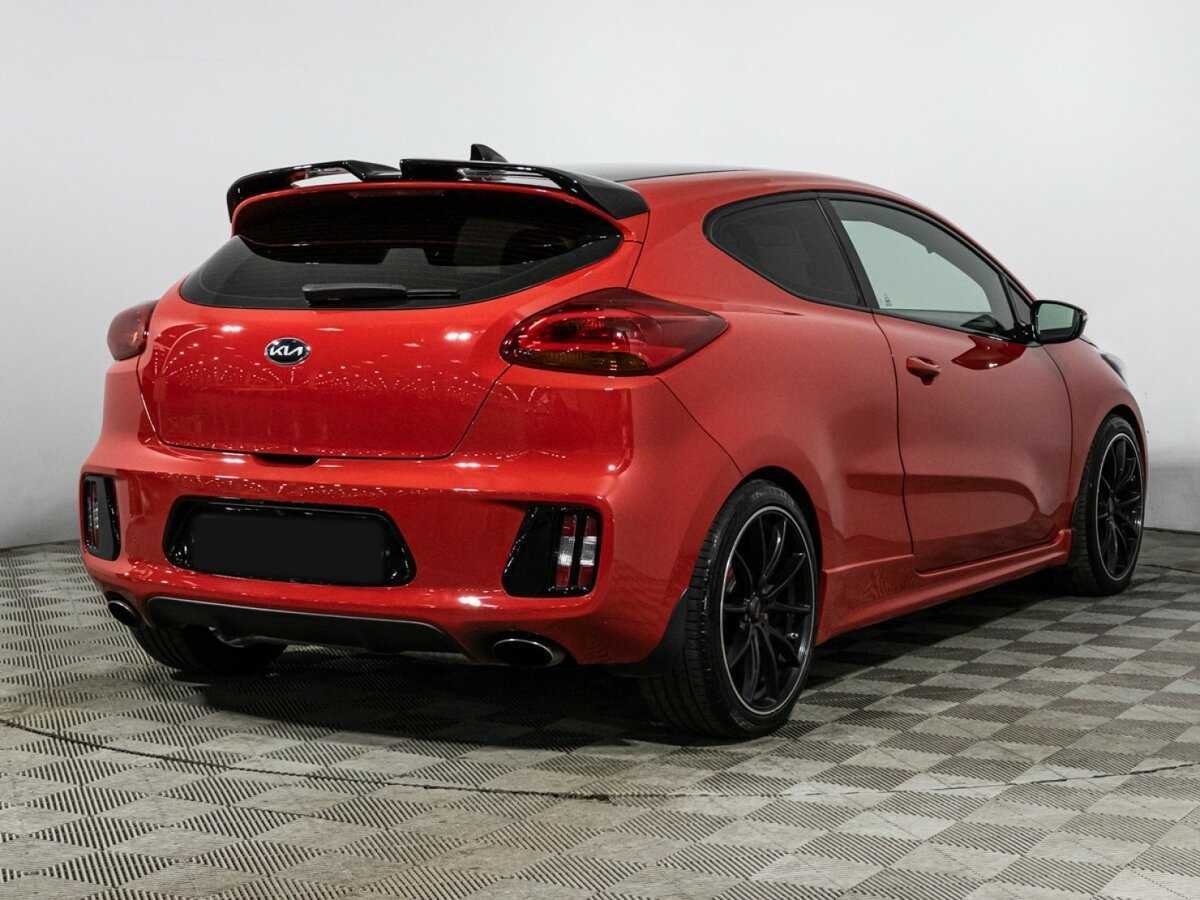 Купить Kia Ceed GT с пробегом. Фото: #4