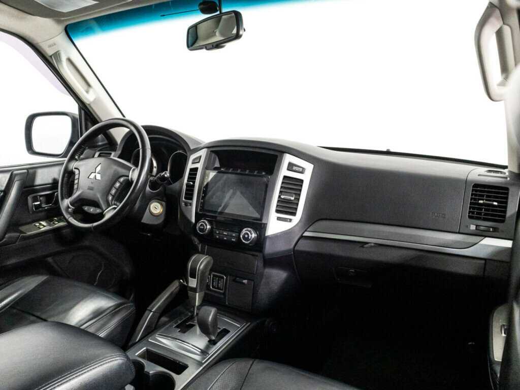 Купить Mitsubishi Pajero с пробегом. Фото: #7