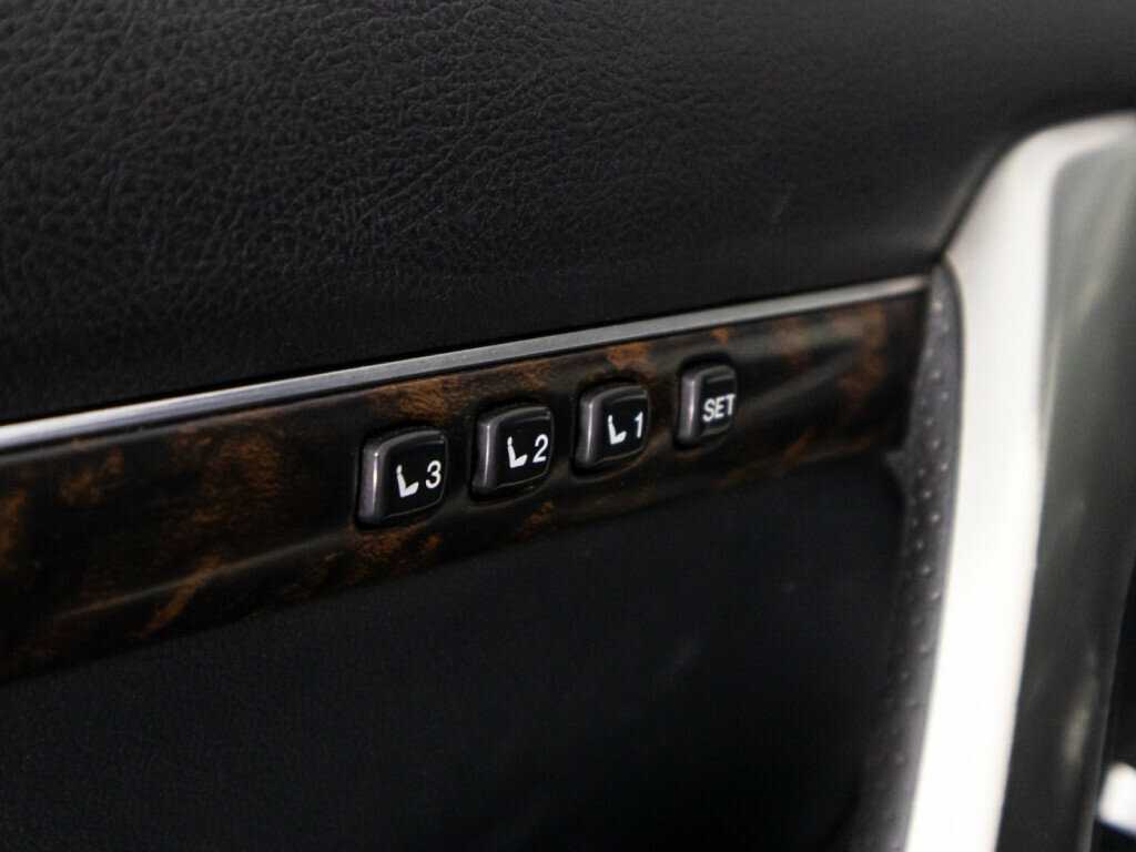 Купить Toyota Land Cruiser с пробегом. Фото: #18
