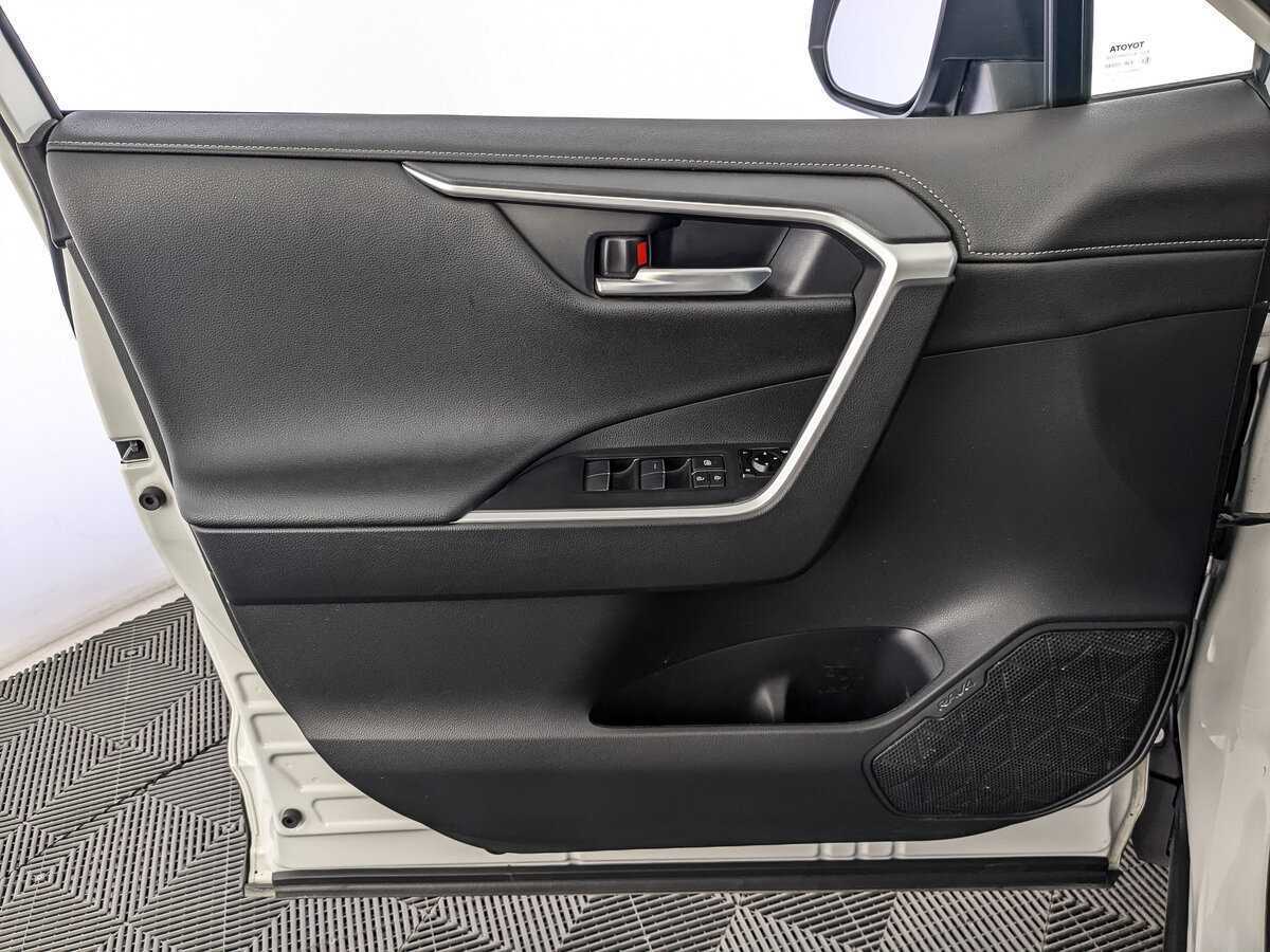 Купить Toyota RAV4 с пробегом. Фото: #14