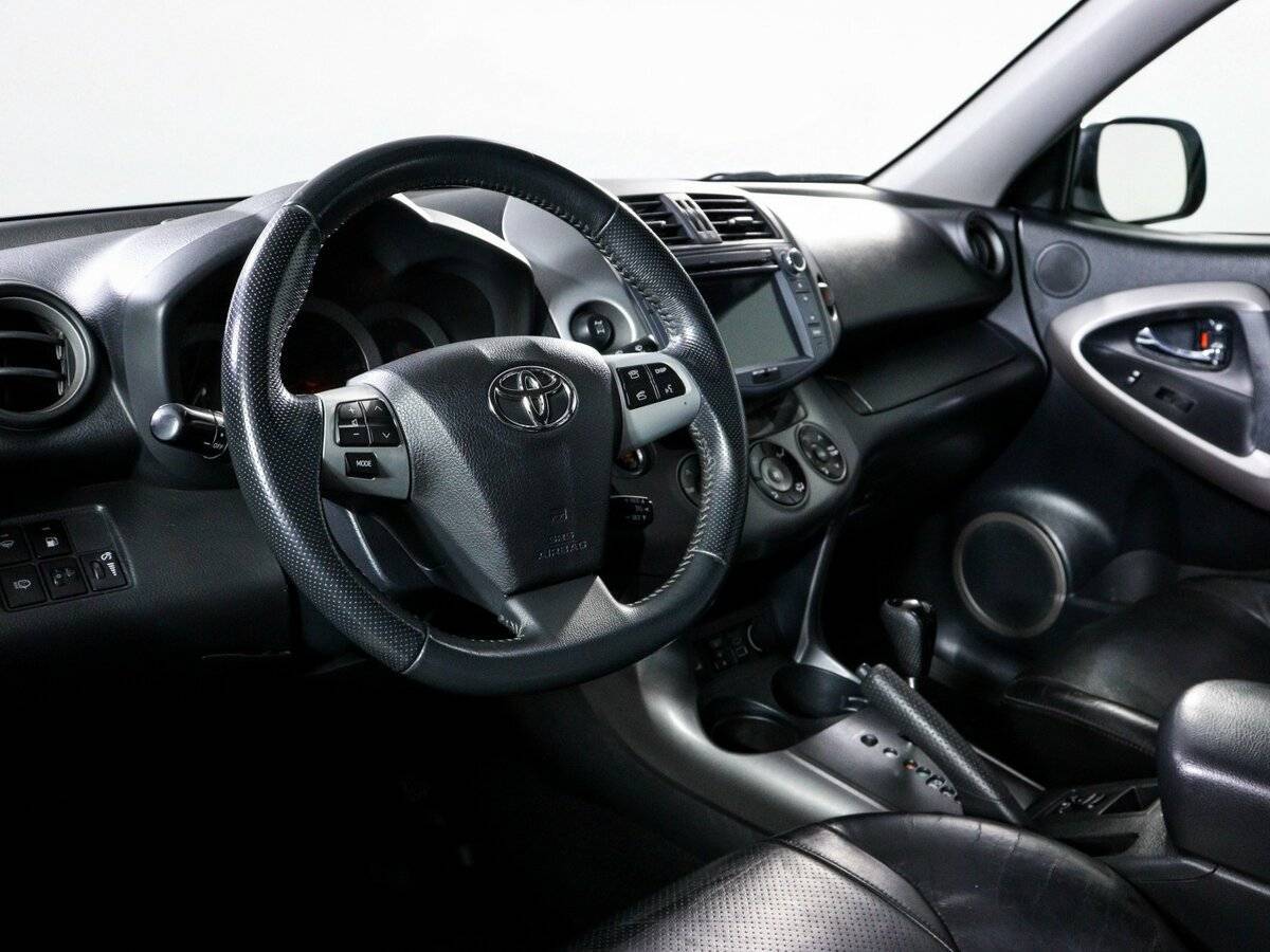 Купить Toyota RAV4 с пробегом. Фото: #12