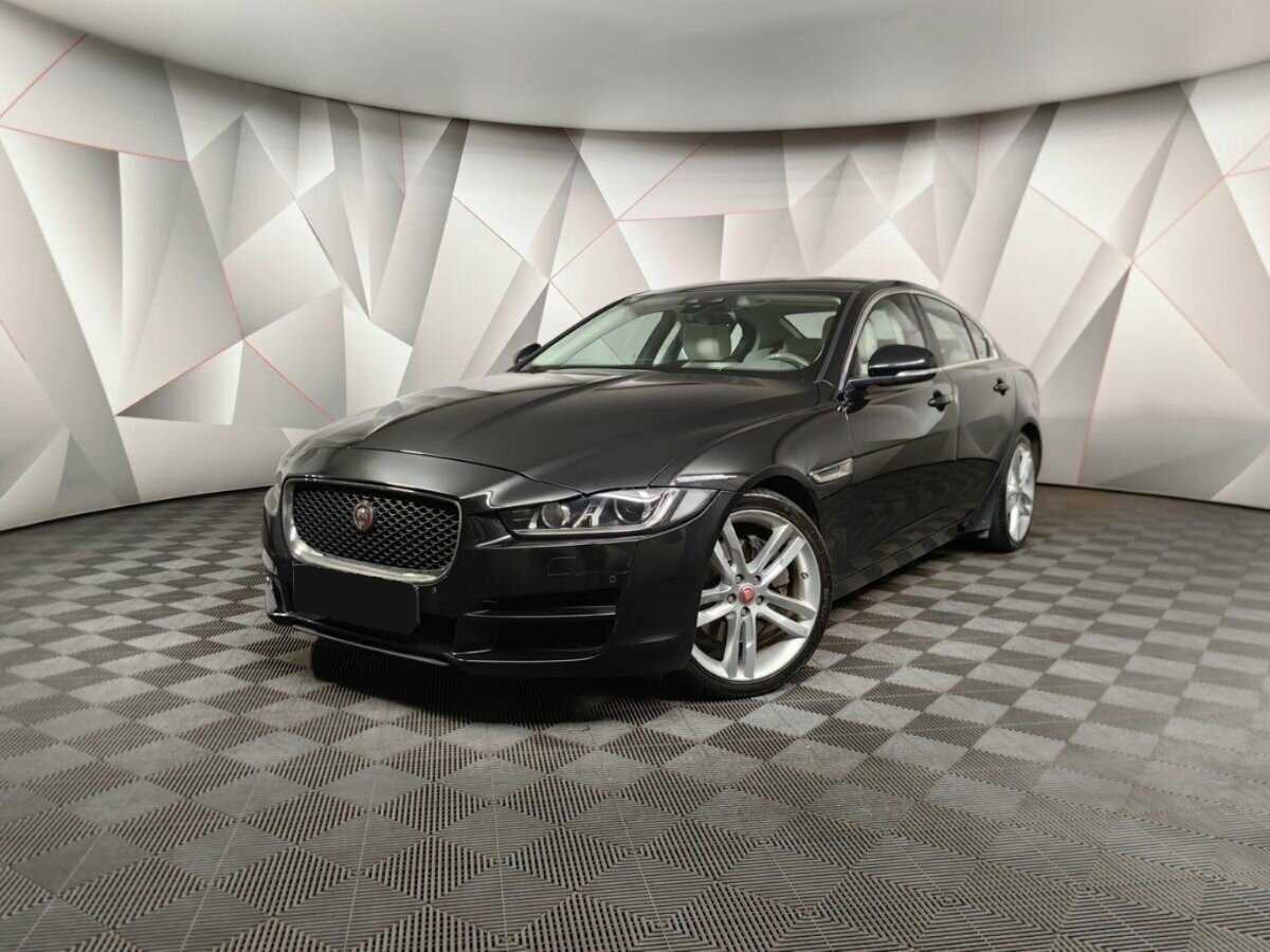 Купить Jaguar XE с пробегом. Фото: #0